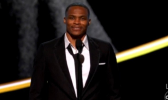 AIYOUXI-威少：我可能有偏见 但篮球比赛没什么比拿三双更酷！