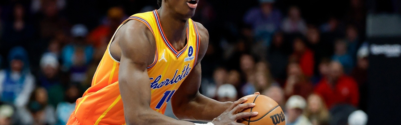 爱游戏APP-塞克斯顿：迪亚巴特是纯粹竞争者 对他充满信心他的拼劲感染全队