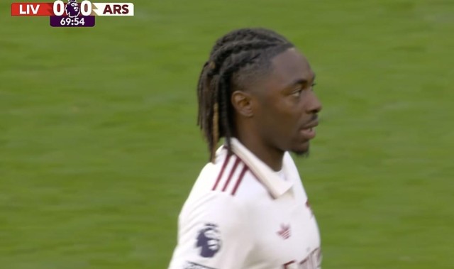 爱游戏APP-6000万镑新援亮相，埃泽替补登场迎来阿森纳生涯首秀