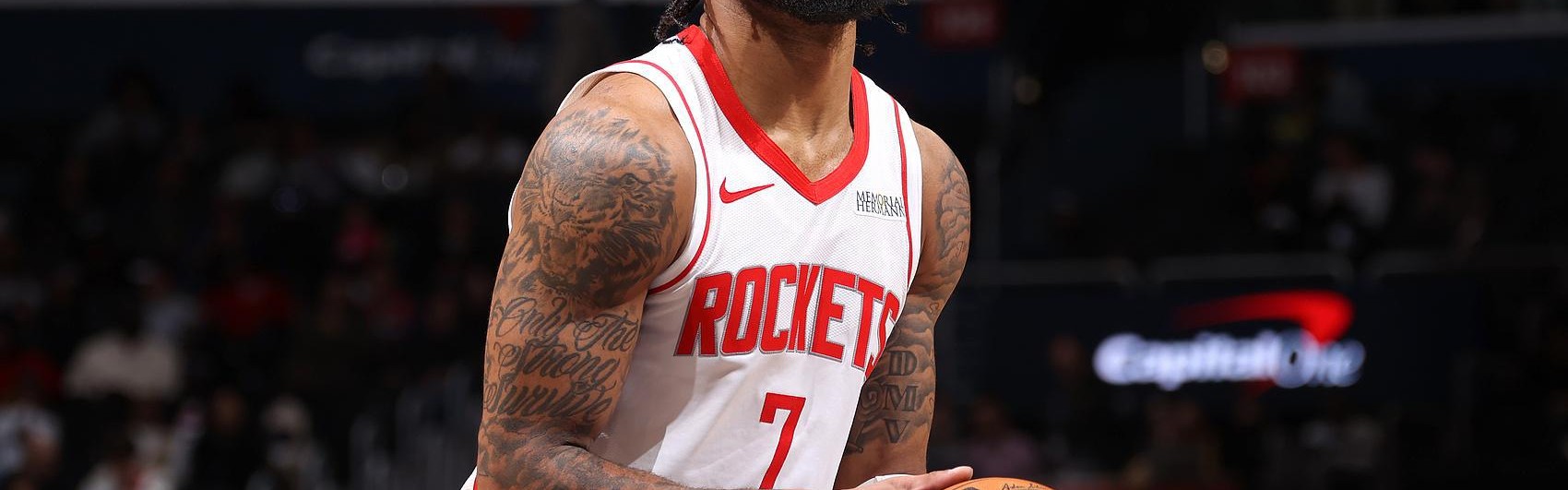 火媒：惠特摩尔总和乌度卡争执 但乌度卡希望前者将其转化为动力