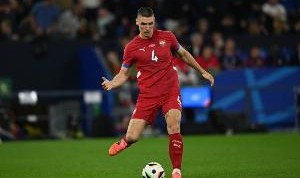 奉维迪奇为偶像，森林后卫：我看着他比赛视频长大，他设定了标准