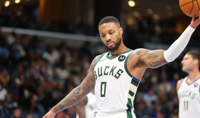 名记：利拉德对于在今夏加盟新球队持开放态度，目前他并不急于做出选择