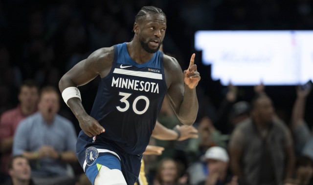 爱游戏体育-表现不俗！兰德尔半场11投5中&amp;罚球2中2得13分4板1断 正负值+14